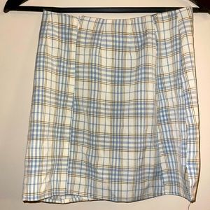 plaid light blue and white skirt🤩🤩